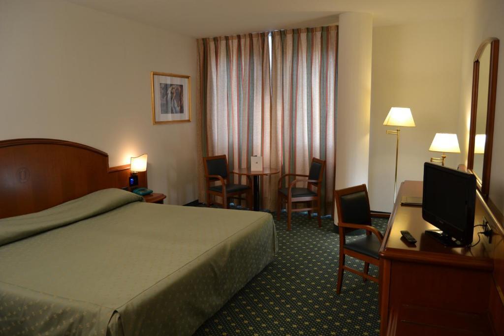 Hotel Due Leoni Sacile Camera foto